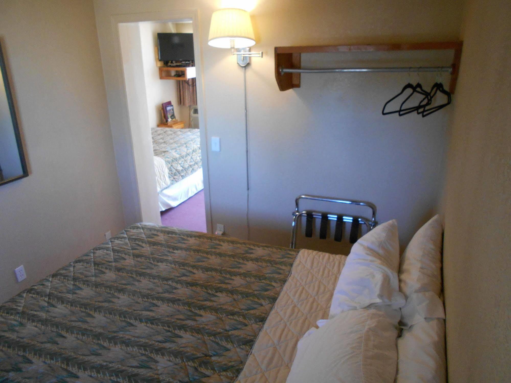 Super Saver Inn Sheridan Kültér fotó